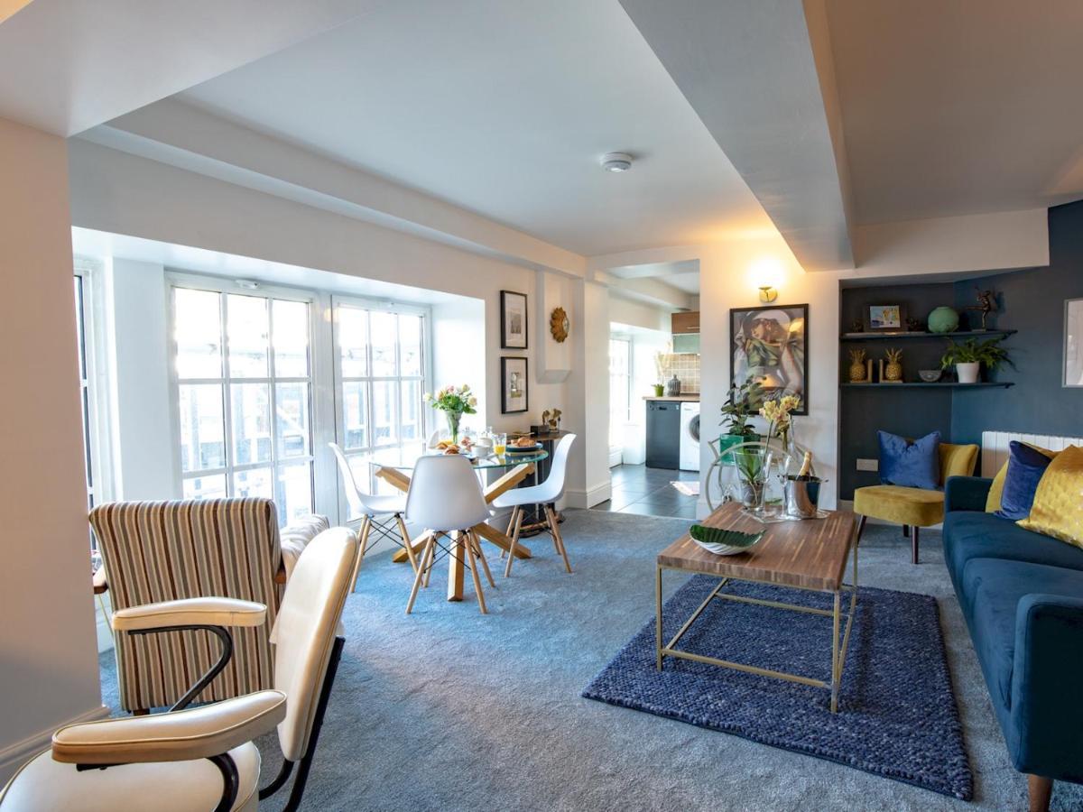 Pass The Keys Art Deco Inspired Apartment With Roof Top Views Shrewsbury Exterior photo